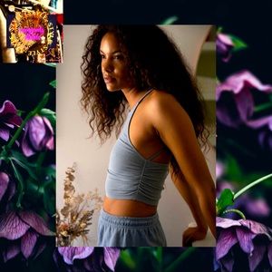 Urban Outfitters (Out From Under Matchpoint Seamless Ruched Bra Top!🌸💋♻️